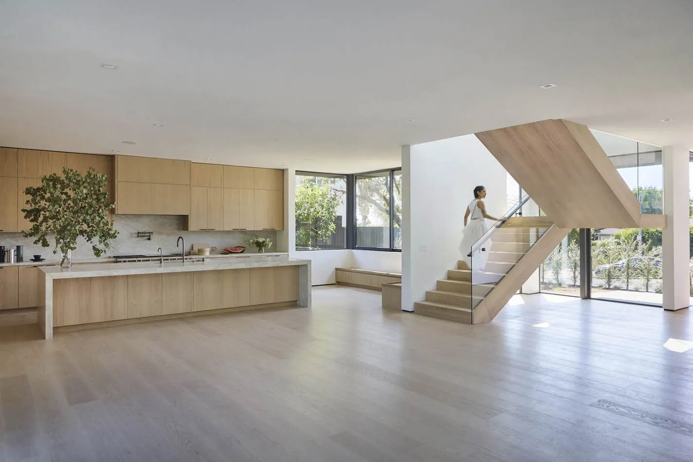 Distribuidor. Green Village. Granada